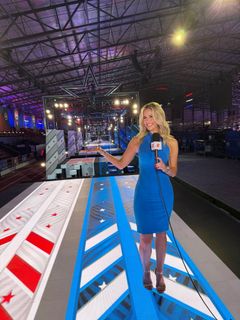 Laura Rutledge feet photo 14