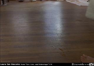 Laura San Giacomo feet photo thumbnail