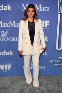 Laura San Giacomo feet photo thumbnail