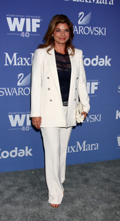 Laura San Giacomo feet photo thumbnail