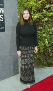 Laura San Giacomo feet photo thumbnail