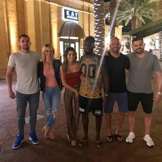 Laura Sanko feet photo thumbnail