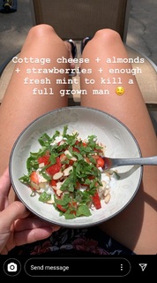 Laura Sanko feet photo thumbnail