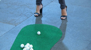 Laura Sanko feet photo thumbnail