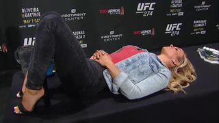 Laura Sanko feet photo thumbnail