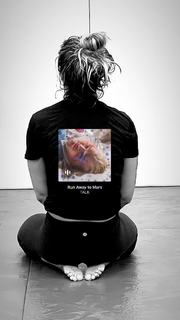 Laura Sanko feet photo thumbnail