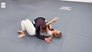 Laura Sanko feet photo thumbnail