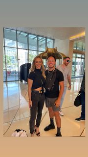 Laura Sanko feet photo thumbnail