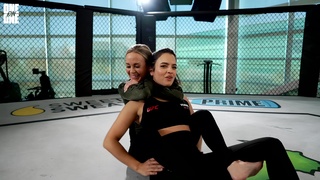 Laura Sanko feet photo thumbnail