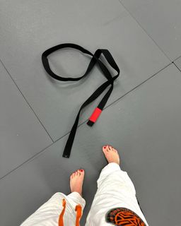 Laura Sanko feet photo thumbnail