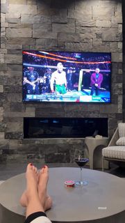 Laura Sanko feet photo 2