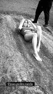Laura Schadeck feet photo 8
