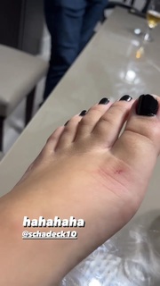 Laura Schadeck feet photo 17
