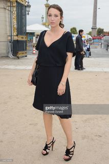 Laura Smet feet photo 19