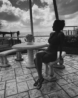 Laura Sophie Müller feet photo thumbnail