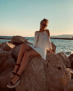 Laura Sophie Müller feet photo thumbnail