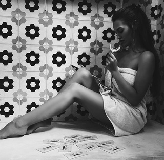 Laura Sophie Müller feet photo thumbnail