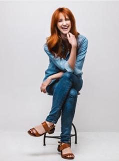 Laura Spencer feet photo thumbnail