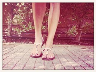 Laura Sánchez feet photo 3