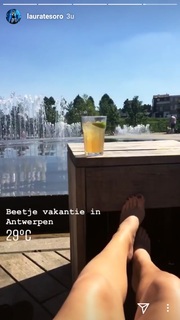 Laura Tesoro feet photo 15