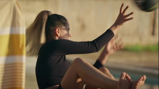 Laura Tesoro feet photo 5