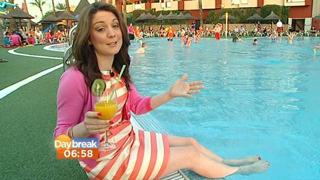 Laura Tobin feet photo thumbnail