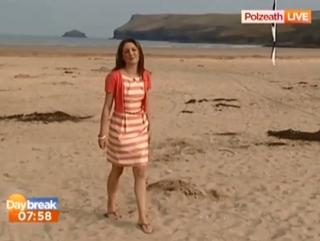 Laura Tobin feet photo thumbnail