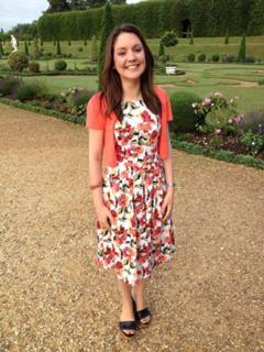 Laura Tobin feet photo thumbnail