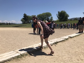 Laura Tobin feet photo thumbnail