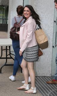 Laura Tobin feet photo thumbnail