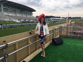 Laura Tobin feet photo thumbnail