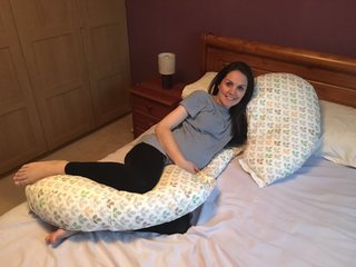 Laura Tobin feet photo thumbnail