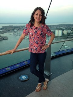 Laura Tobin feet photo thumbnail