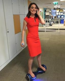 Laura Tobin feet photo thumbnail