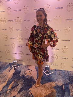 Laura Tobin feet photo thumbnail