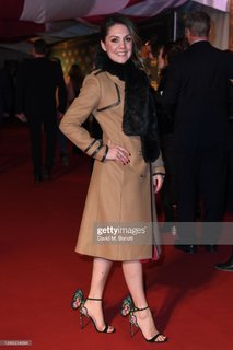 Laura Tobin feet photo thumbnail