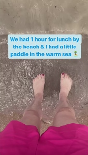 Laura Tobin feet photo thumbnail