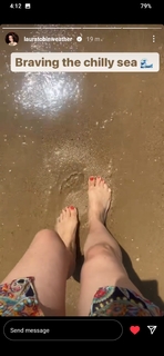 Laura Tobin feet photo thumbnail