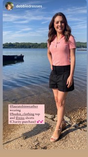 Laura Tobin feet photo thumbnail