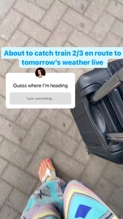 Laura Tobin feet photo thumbnail