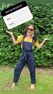 Laura Tobin feet photo thumbnail