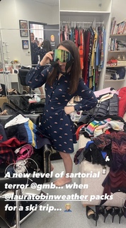 Laura Tobin feet photo thumbnail