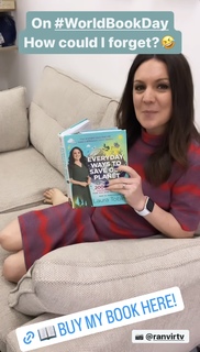 Laura Tobin feet photo thumbnail