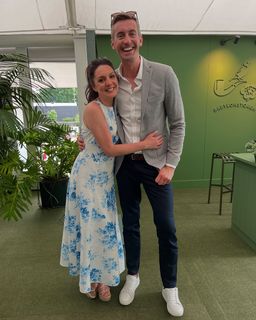 Laura Tobin feet photo thumbnail