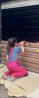 Laura Tobin feet photo thumbnail