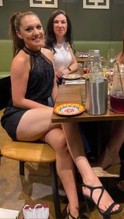 Laura Tobin feet photo thumbnail