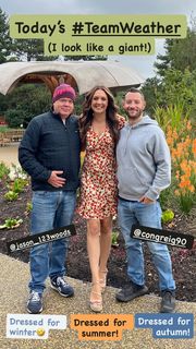 Laura Tobin feet photo thumbnail