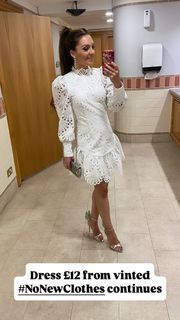 Laura Tobin feet photo thumbnail