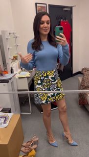 Laura Tobin feet photo thumbnail