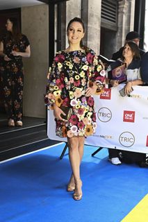 Laura Tobin feet photo thumbnail